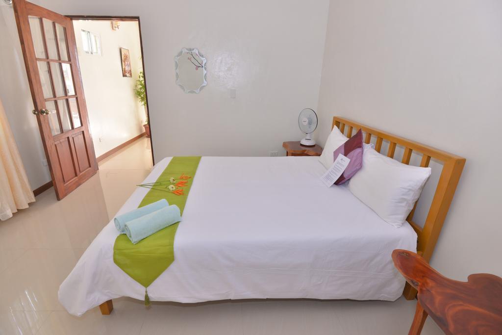 Romblon Island Lanas Beach Resort חדר תמונה