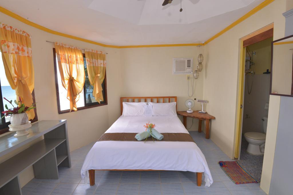 Romblon Island Lanas Beach Resort חדר תמונה