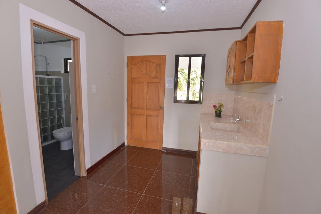 Romblon Island Lanas Beach Resort חדר תמונה