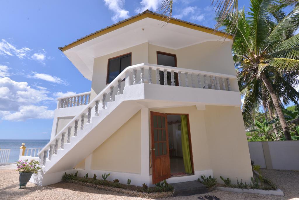 Romblon Island Lanas Beach Resort מראה חיצוני תמונה