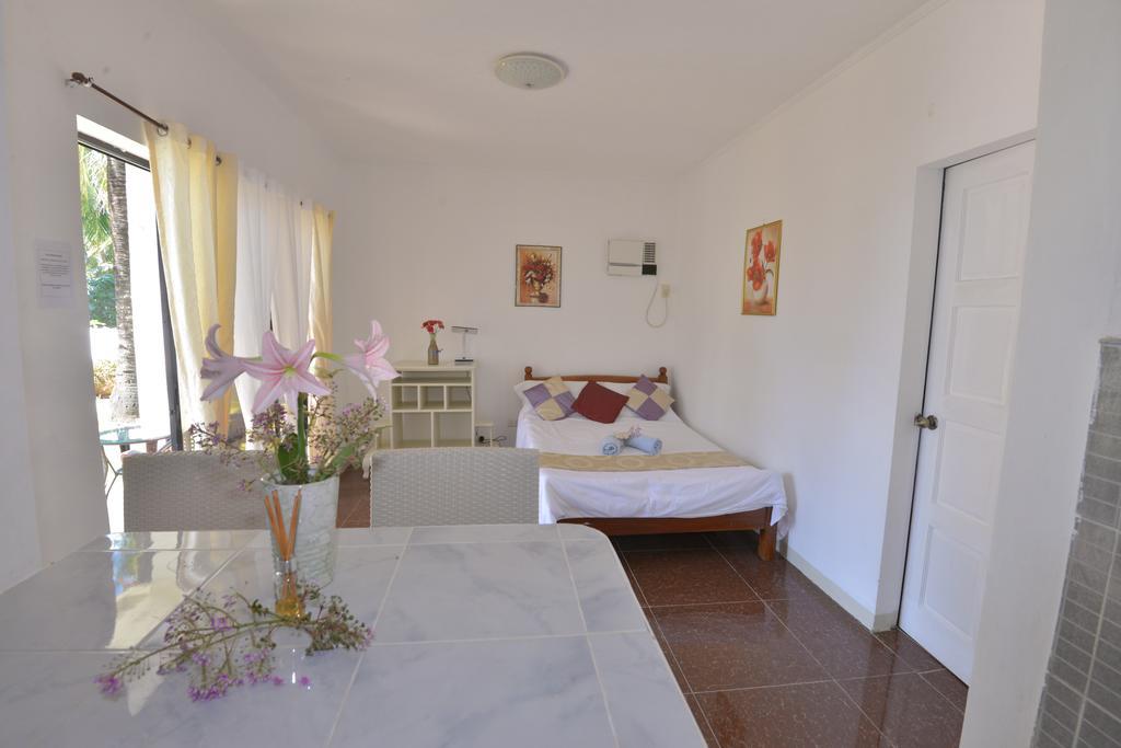 Romblon Island Lanas Beach Resort חדר תמונה